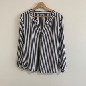 Old Navy V-Neck Stripe Long Sleeve